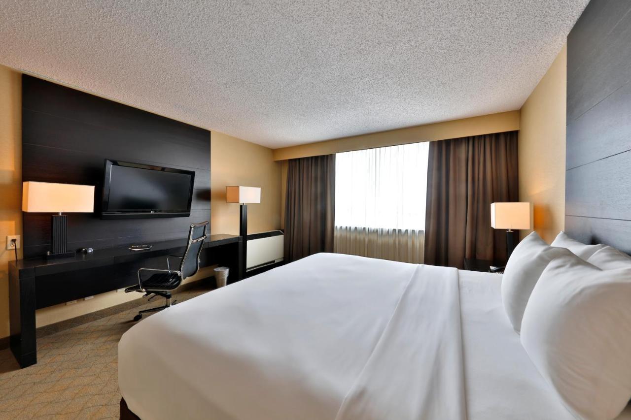 Edmonton Hotel & Convention Center Edmonton Exteriör bild